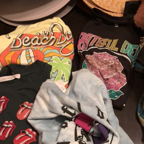 NEaw arrivals! Listing now! Daydreamer and junk food vintage graphic rock tees - Picture 7 of 9